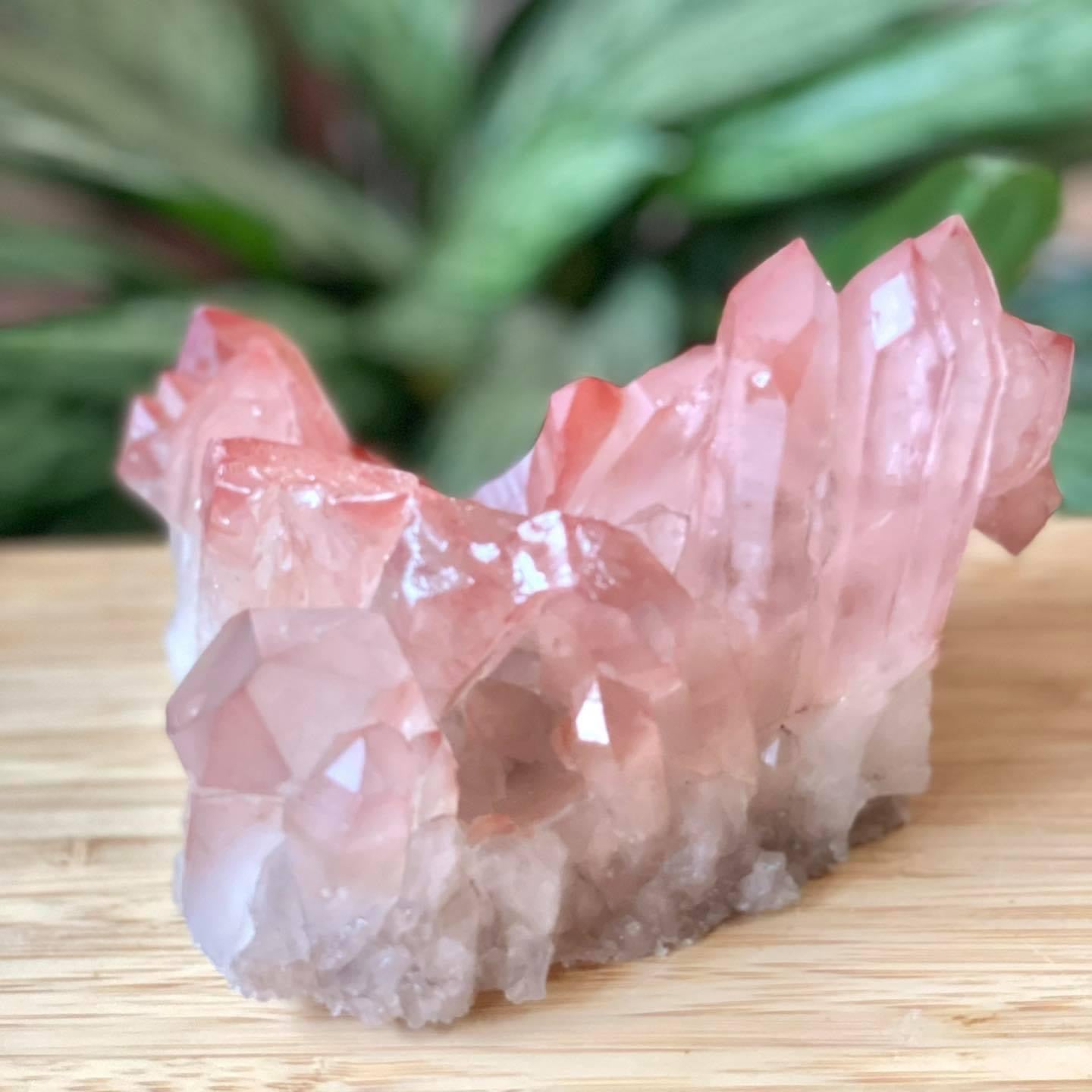 Caves, Geodes & Clusters