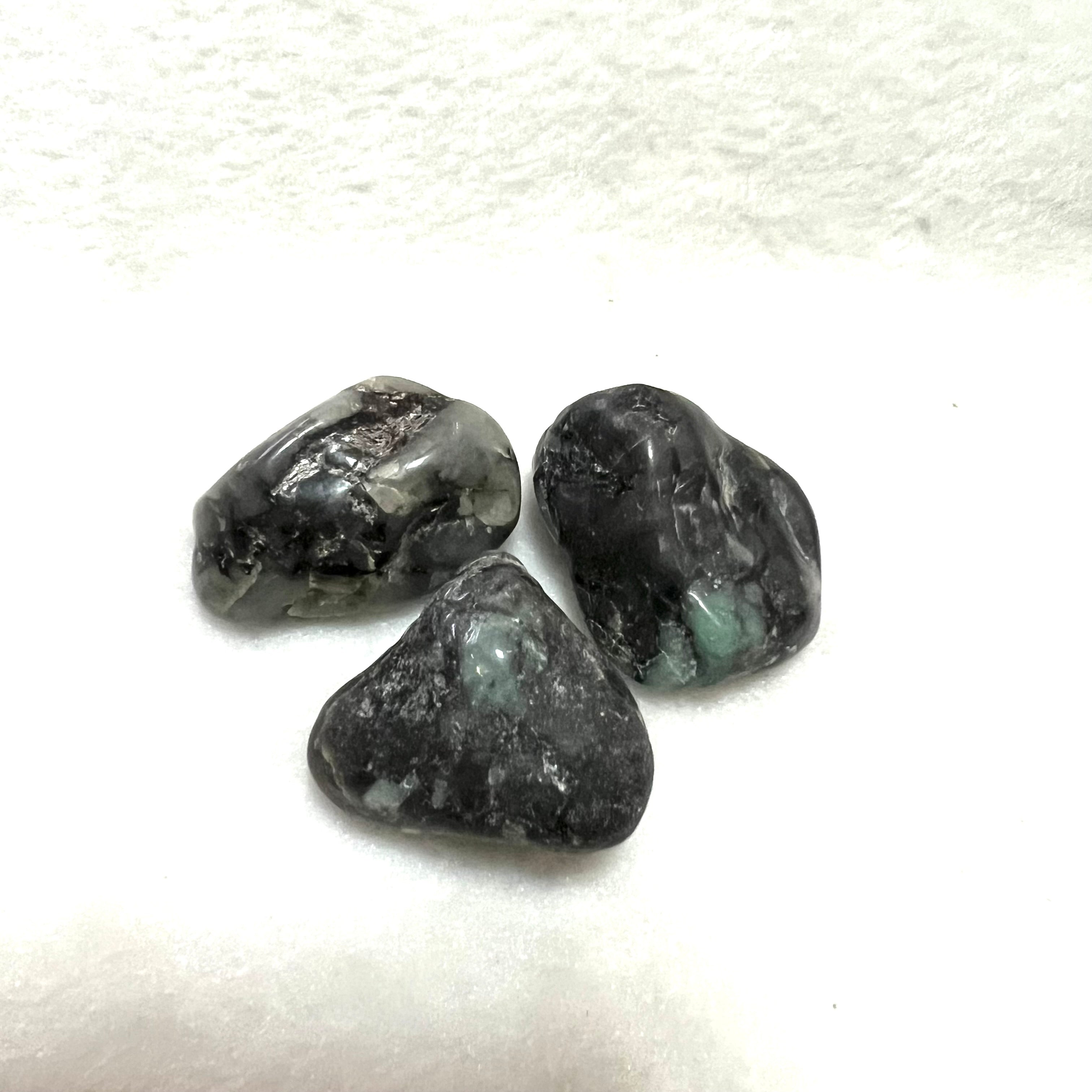 Emerald Tumbled (Brazil) 30-35mm