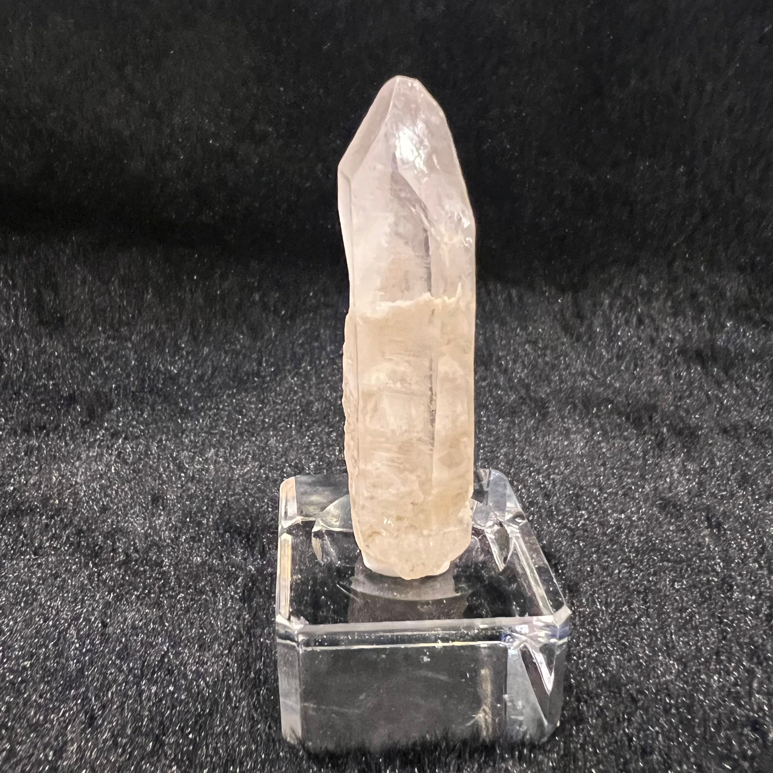 White Phantom Cluster Mini Point (South Africa)