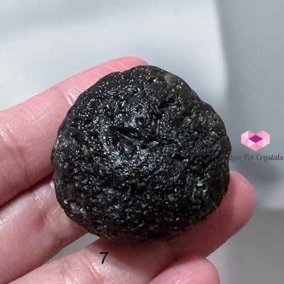 Agni Manitite (Clamshell) Round Aaaa Grade (50% Off)35Mm Series Photo 7 Raw Crystals