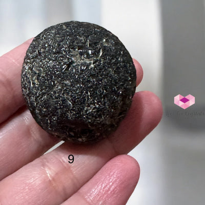 Agni Manitite (Clamshell) Round Aaaa Grade (50% Off)35Mm Series Photo 9 Raw Crystals