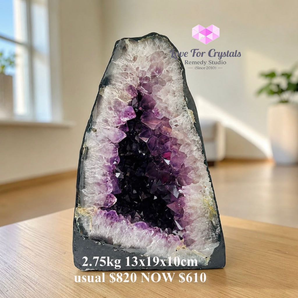 Amethyst Geode Cave for Table (Rio Grande do Sul Brazil) - 2.75kg 13x19x10cm - Amethyst
