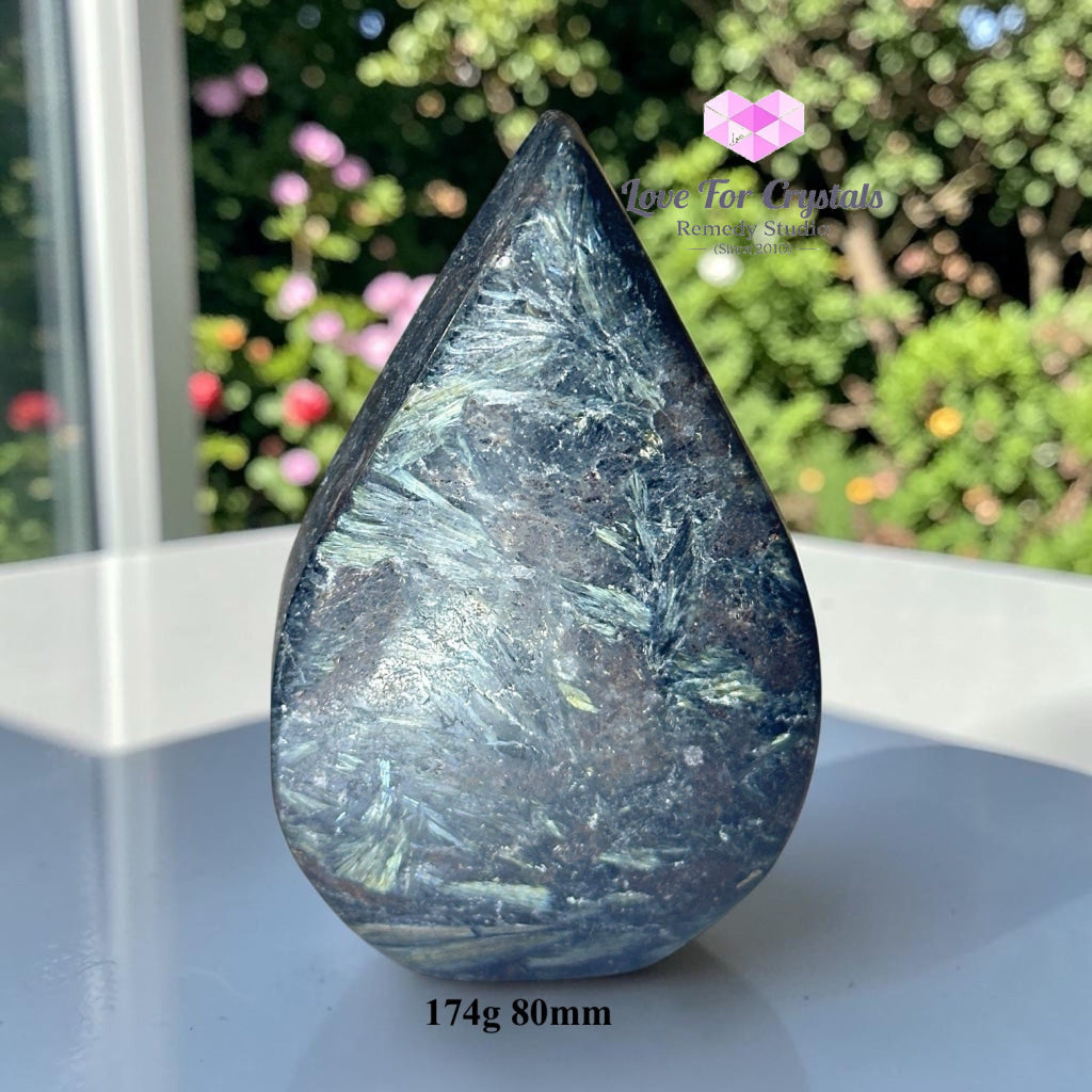 Astrophyllite Flame (Russia) Firework Stone - 174g 80mm - Astrophyllite