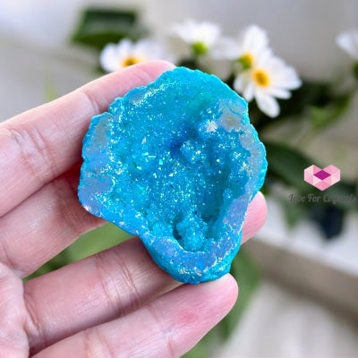 Aura Quartz Geode (35-55Mm) Brazil Aqua Blue 50Mm