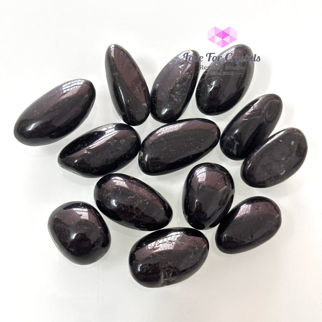 Black Tourmaline Tumbled Stone 20-30mm, Protection - Random Piece - Tumbled Stones