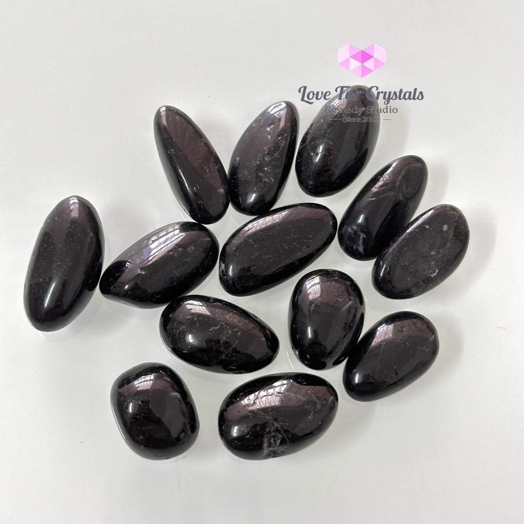 Black Tourmaline Tumbled Stone 20-30mm, Protection - Random Piece - Tumbled Stones