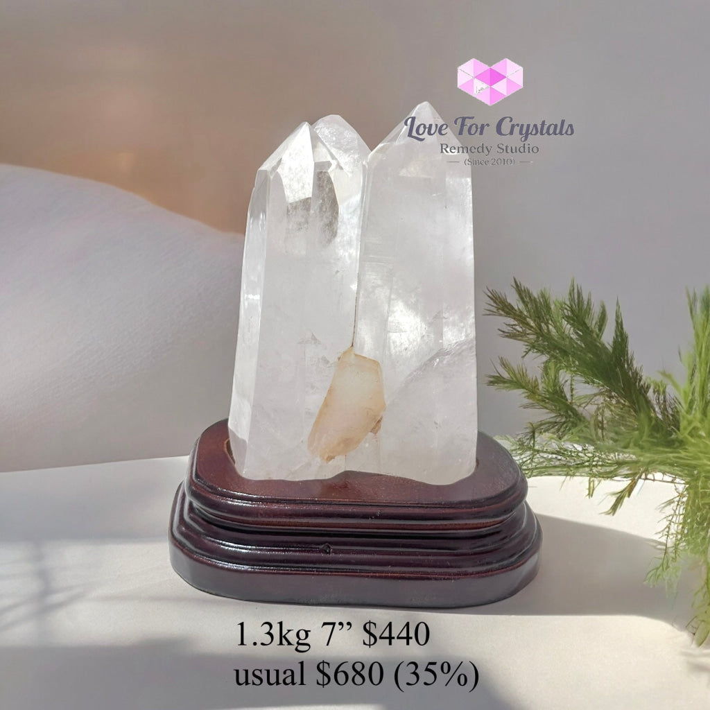 Clear Quartz Tower Large Points (Brazil) 30% -40% Off 1.3Kg 7” Aaa With Rainbow Crystal Points
