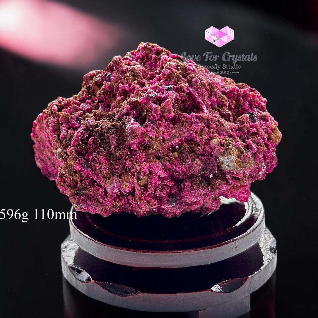 Lab-Grown Corundum Ruby on Wooden Rotating Base (Mozambique) - 596g 110mm - Ruby