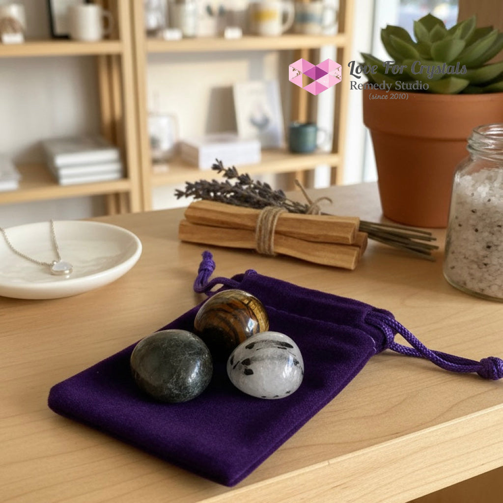 Elite Protection & Cleansing Pocket Stone Set (Trio Stones 15-20mm) Random Set (Trio stones 15-20 mm) Crystal set