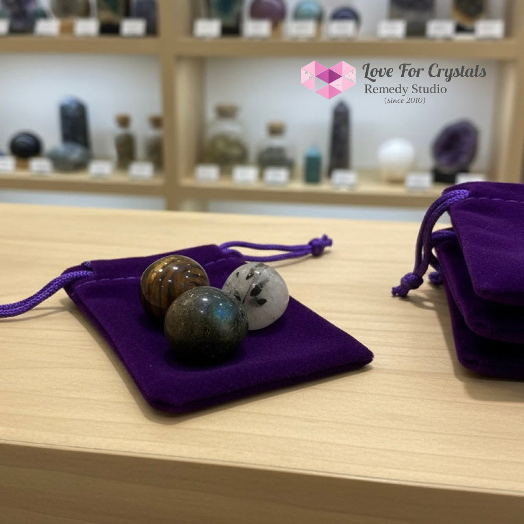 Elite Protection & Cleansing Pocket Stone Set (Trio Stones 15-20mm) Random Set (Trio stones 15-20 mm) Crystal set