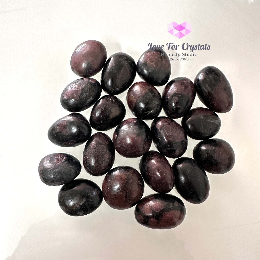 Garnet Tumbled Stone 20-30mm, Good Energy - Random Piece - Tumbled Stones