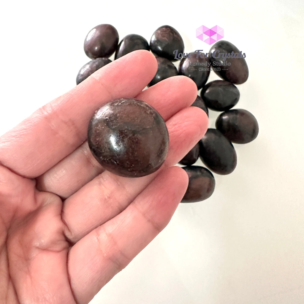 Garnet Tumbled Stone 20-30mm, Good Energy - Random Piece - Tumbled Stones