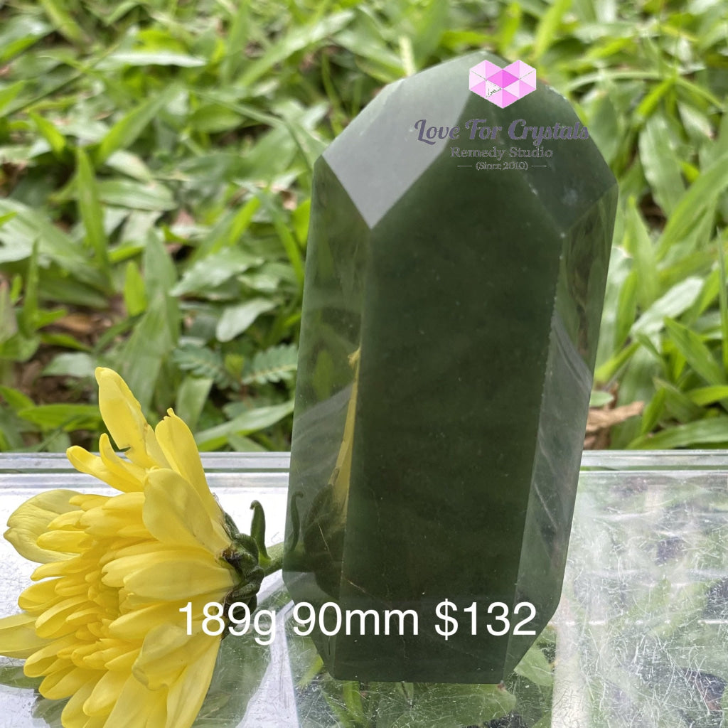 Green Aventurine Standing Point (Brazil) Aaa 189G 90Mm