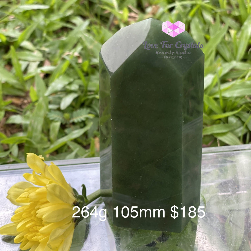 Green Aventurine Standing Point (Brazil) Aaa 264G 105Mm