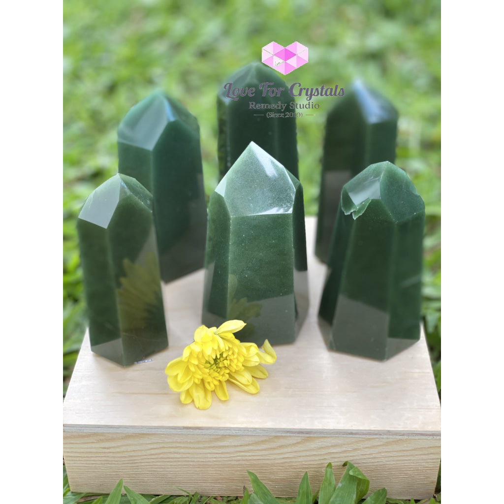 Green Aventurine Standing Point (Brazil) Aaa