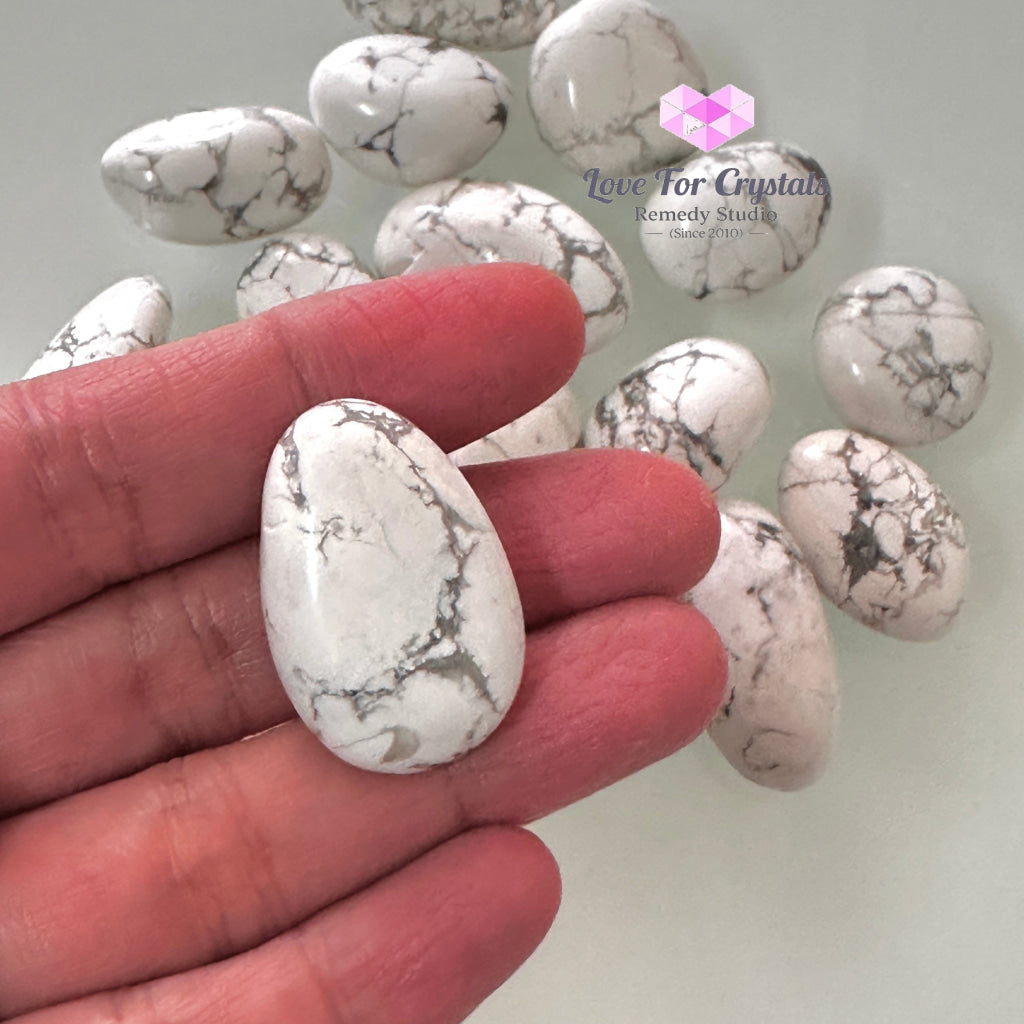 Howlite Tumbled Stone 20-30mm, Good Sleep - Random Piece - Tumbled Stones