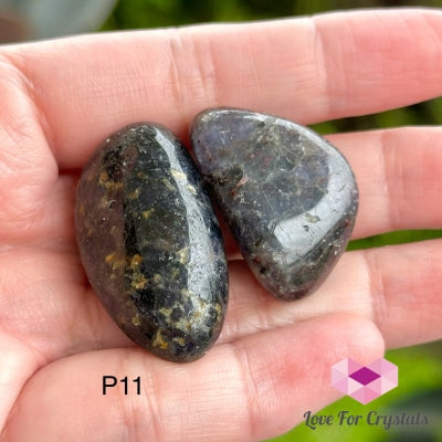 Iolite Tumbled Stones 30-40Mm (Tanzania) Photo 11 Polished Crystal