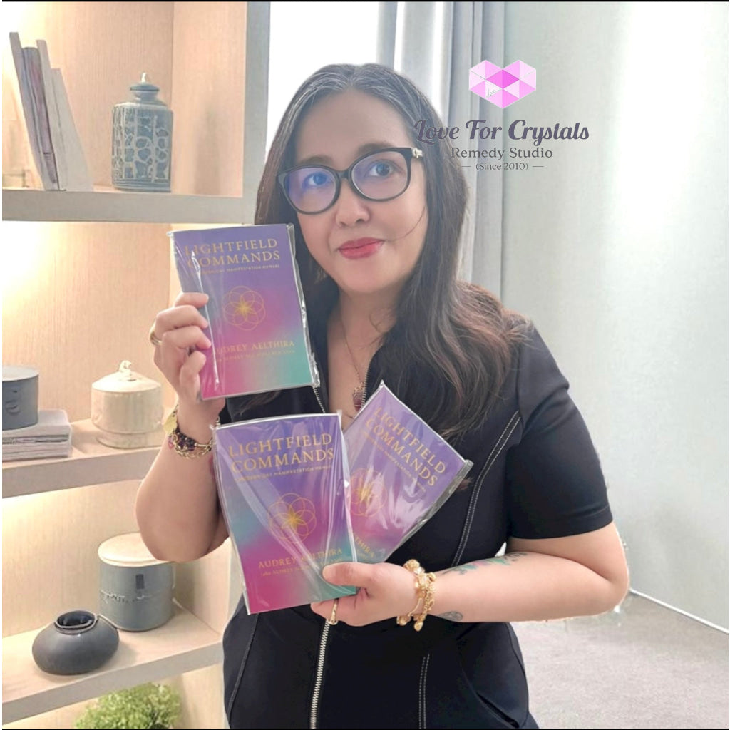 Lightfield Commands Booklet (A Modern Day Manifestation Manual) by Audrey