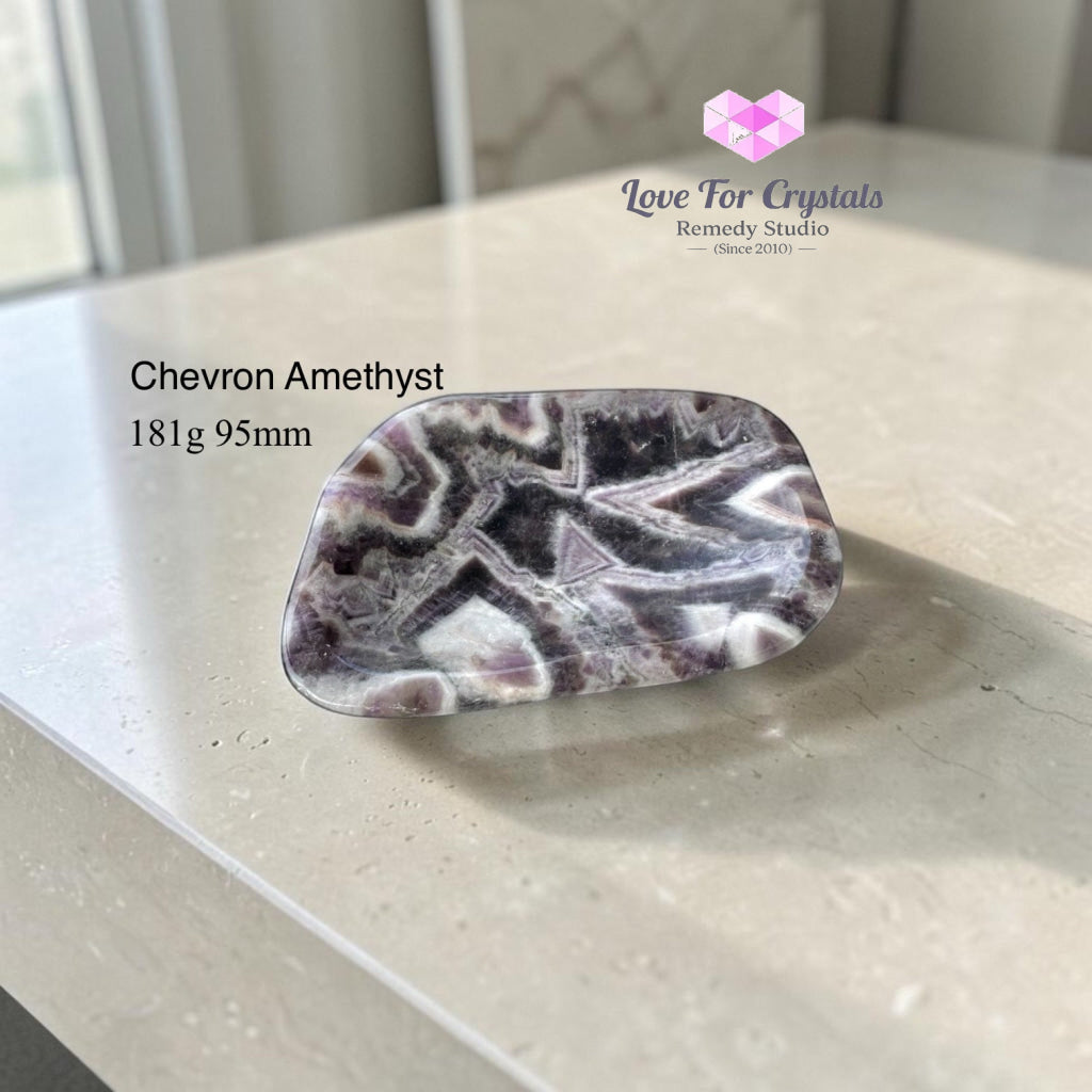 Natural Crystal Bowls, Energy Holders for the Home - Chevron Amethyst 181g 95mm - Carved crystals