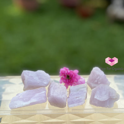 Pink Kunzite Raw (Aracuai Brazil) Stones